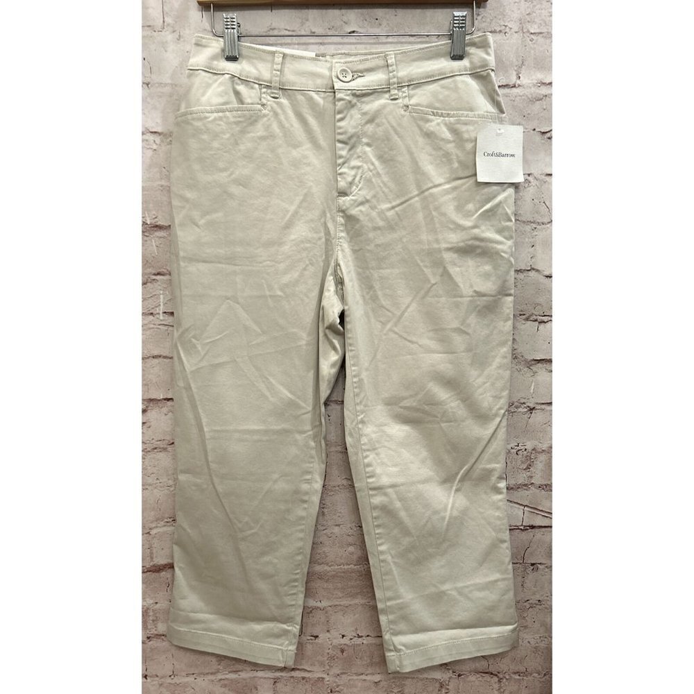 Croft & Barrow Womens Classic Fit CAPRI Chino Khaki Pant Stretch Twill Oatmeal